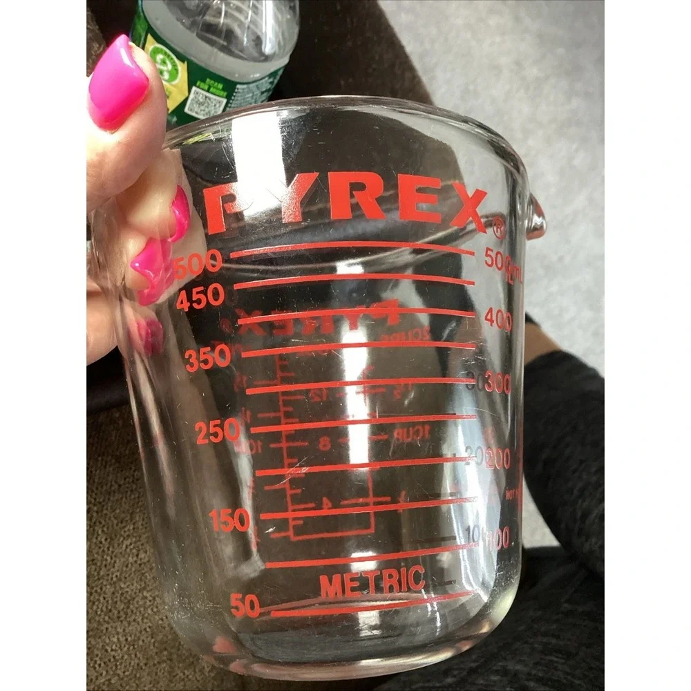 Vintage Pyrex 516 2 Cup Measuring Cup Red Letter Patent Pending Open J Handle